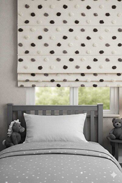 perastore Katlamalı Fon Perde – Ponpon Desenli Mekanizmalı Perde