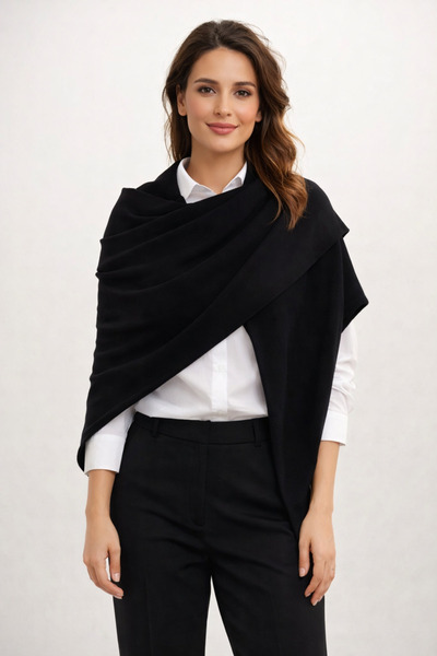 Sebir Moda شال مثلث تريكو بلون واحد