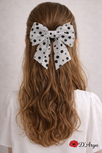 Darya DD125 أسود مع نمط نقطة البولكا الأبيض تول القوس مشبك