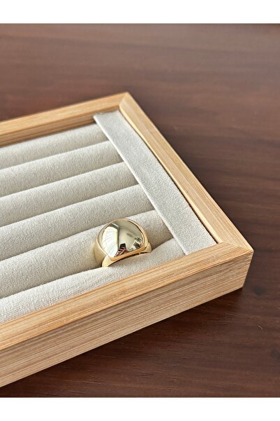 ringbox Gold Curved Ring