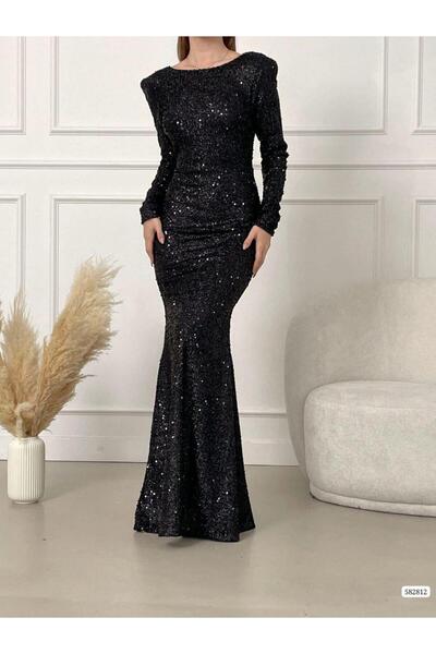 Modafeminen فستان طويل مزين بالترتر مع تفاصيل على الظهر وحشوة على الكتف باللو...