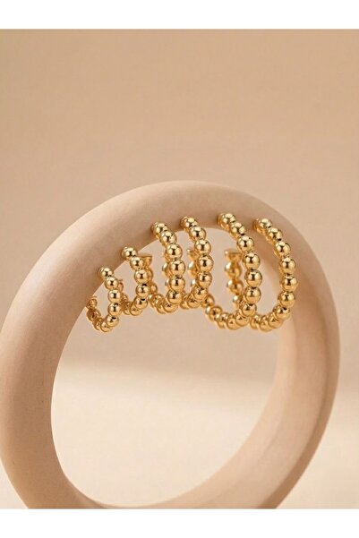 Candy نوفيريا - مجموعة أقراط ذهبية بثلاثة أحجام مختلفة مع تفاصيل أنيقة من الخرز