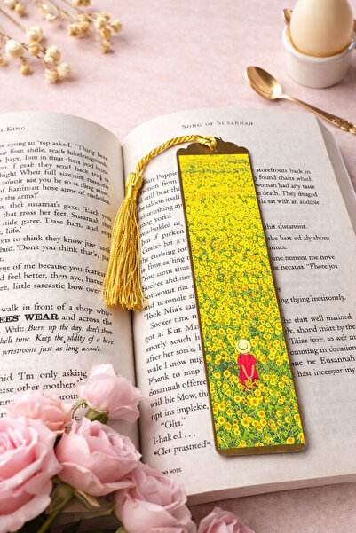 RenkliİzlerAtölyesi فاصل كتب معدني بتصميم لوحة فنية (قصص هادئة)