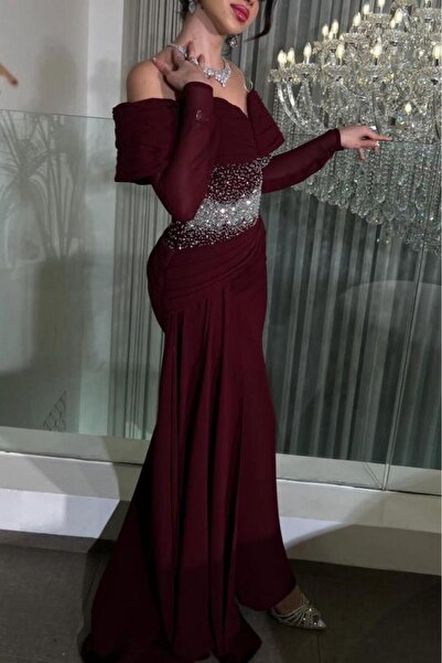 Genenic A burgundy dress with stunning silver embroidery