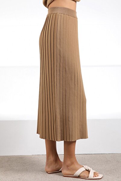 Ferraro Camel Midi Length Pleated Viscose Women's Knitwear Skirt