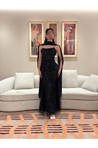 Genenic A navy blue dress with a gorgeous, shimmering trim