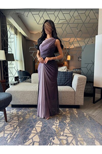 Genenic A long dress with a charming touch of gradients