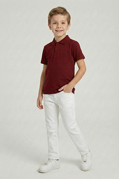 nacar çarşı Μπλουζάκι με γιακά πόλο σε μπορντό χρώμα και λευκό παντελόνι για ...