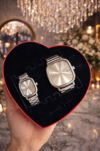 LOOQ Lover's Combination Women's & Men's Wristwatch in Heart-Shaped Box