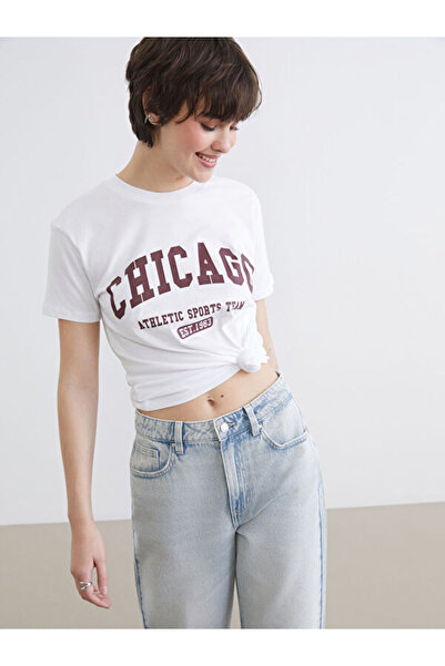 LC Waikiki قطع غيار عالية الجودة من متجر çelebi، تي شيرت نسائي بطبعة شيكاغو و...