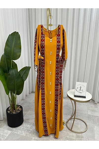 lamsuh harir Tulin's dress