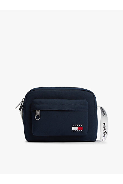 Tommy Hilfiger Women's tjw essential daily crossbody bag