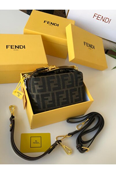 GGGG A luxurious and elegant women's shoulder bag