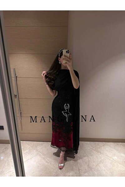 MANGONA فستان سهرة أسود فخم مطرز بالورد الأحمر المتدرج عند الذيل قصة ضيقة مع ...