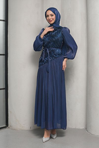 İmajButik Rochie de seară plisată din organza, albastru marin, cu volane în față