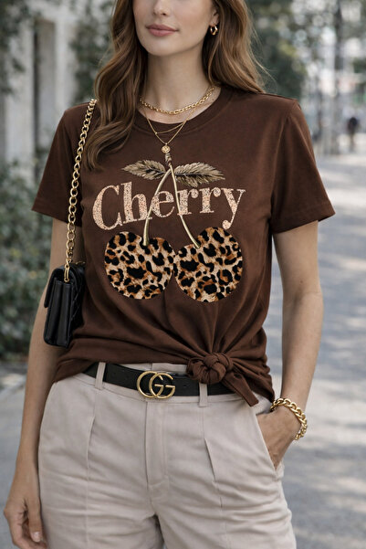 CONSTRAİN Γυναικείο μπλουζάκι με στάμπα κεράσι και λεοπάρ, με στρογγυλή λαιμό...
