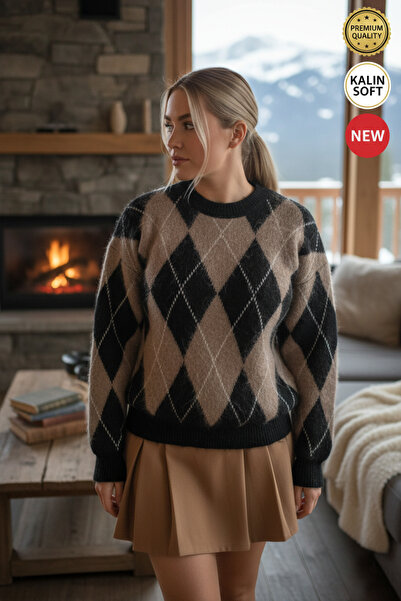 Millionaire Women's Camel Black 2 Diamond Pattern Beard Detailed Oversize Kni...