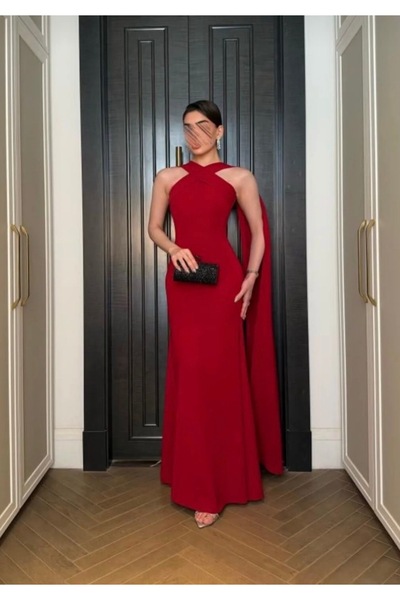 revan Boutique A very elegant red dress
