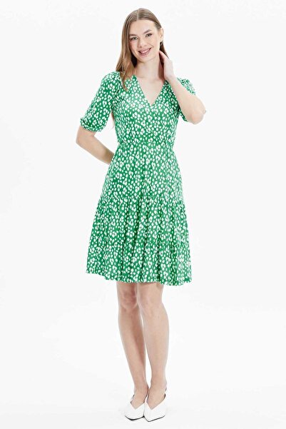Selen Kruvaze Eteği Volanlı Puantiye Desen Elbise / YEŞİL