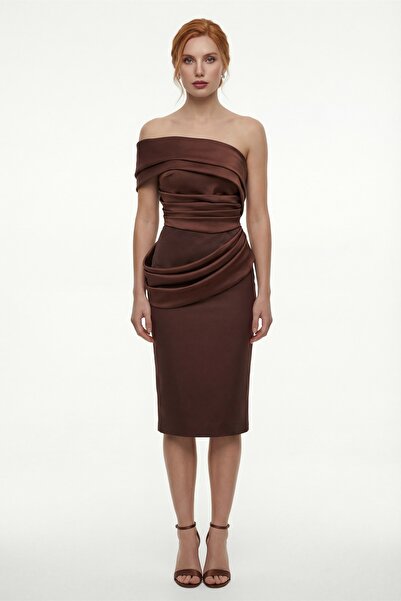 Lafaba Women's Brown Boat Neck Pleated Detailed Midi Promise Engagement Weddi...