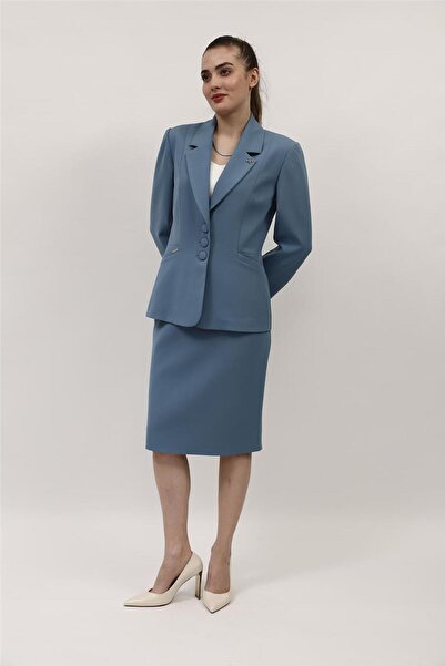 ÖNDER ÖZSOY سترة عصرية بجيوب على ياقة السترة وتنورة قصيرة على شكل قلم رصاص - ...