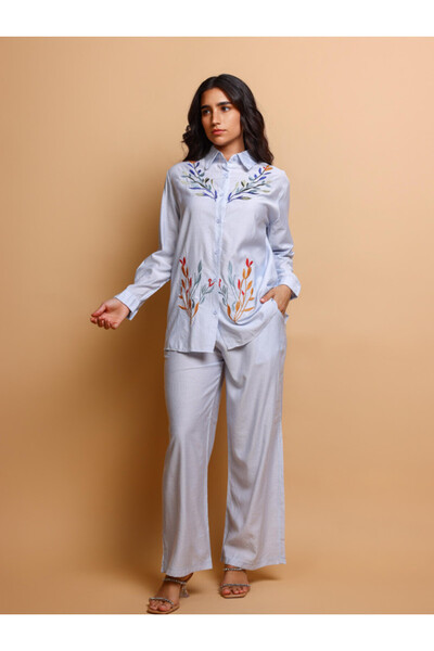 IKKXA Modern Two-Piece Outfit Soild Shirt and Pants Colorful Embroidery Details