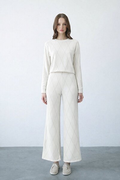 VAGGON Baklava Pattern Stone Embroidered Blouse and Double Pocket Trouser Set