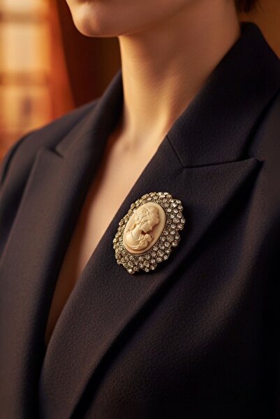 model aksesuar Oval Çerçeve Taşlı Cameo Vintage Broş