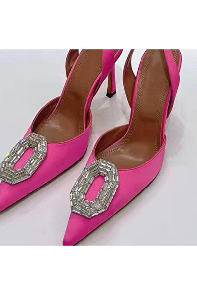 Generic Amina's heel is hostile