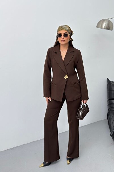 spirituel Women's Two-Piece Top and Bottom Set Stylish Gold Buttoned Blazer J...