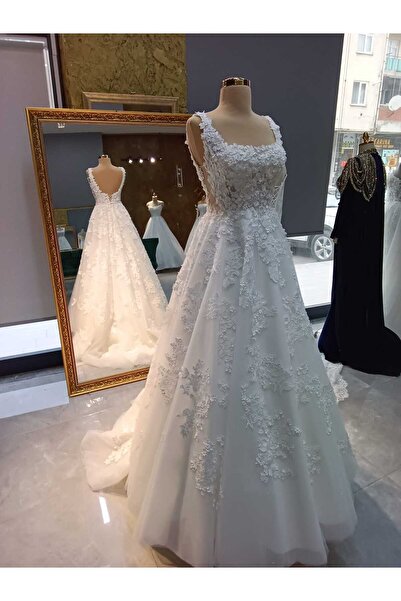 DOKKA WEDDİNG KARE YAKA ÜÇ BOYUTLU YOĞUN DANTEL DETAYLI A KESİM TASARIM GELİNLİK