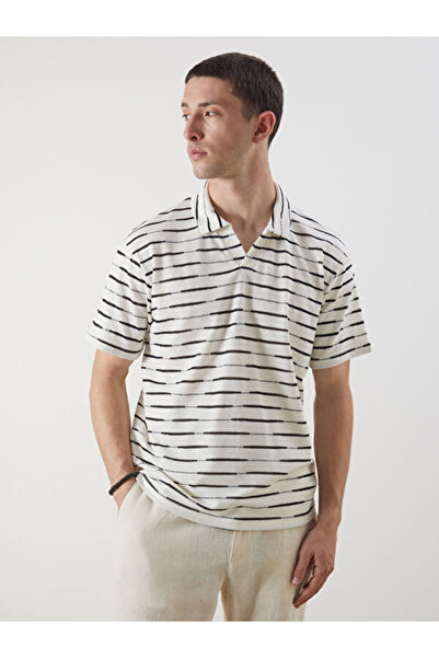 LC Waikiki منتجات فريزن ستور التي لا مثيل لها I تي شيرت رجالي مخطط بياقة ديفر...