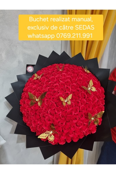 Store.sedas Buchet 201 trandafiri rosii de sapun, ambalaj negru si accesorii,...