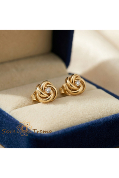 SaraTremo Cercei cu Nod Destin – Cercei placați cu aur de 18K din Brazilia
