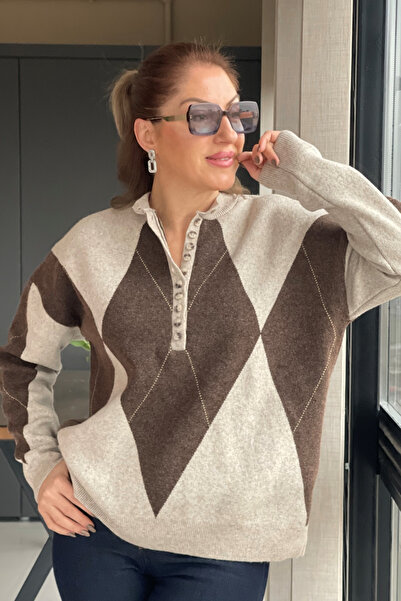 MİSLİNA BUTİK Düğme Detay Baklava Desen Kahve Bej Kazak