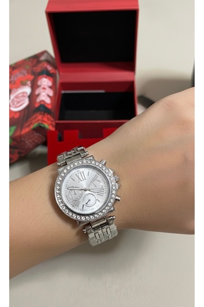 T-GOER ساعة يد نسائية مرصعة بالأحجار مع سوار معدني