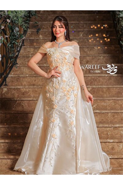 WAREEF FASHION Off-shoulder evening dress in beige