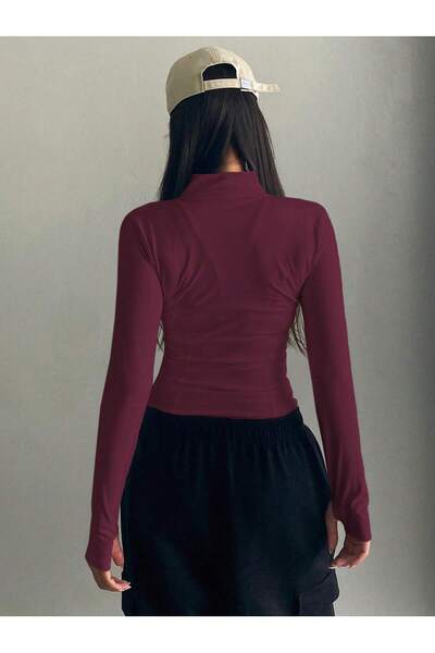 eybetsa Rover Basic Slim Fit Zip-Up Blouse with Finger Detail