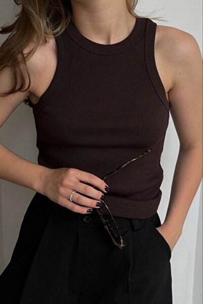 sunfyre قميص نسائي قصير بياقة هالتر وأكمام قصيرة SUN257