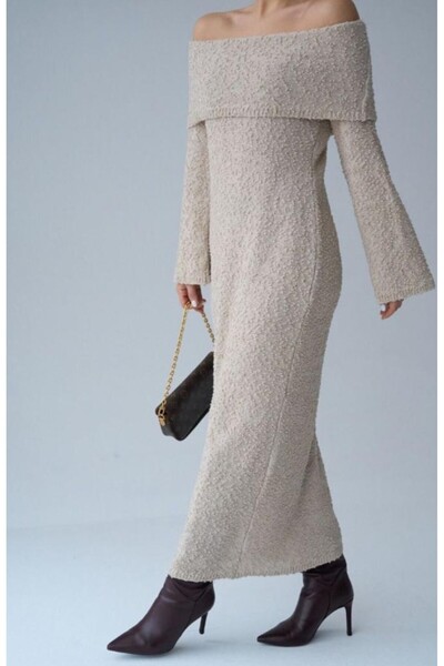 Qu Style Bej Kayık Yaka Uzun Elbise