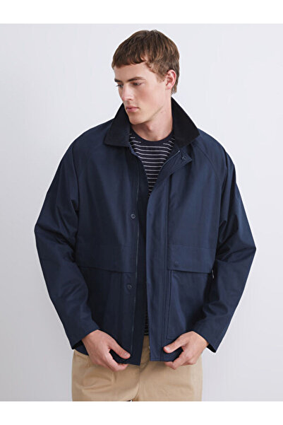 LC Waikiki UZG STORE'dan Modern Parçalar Fitilli Kadife Yakalı Erkek İnce Mont