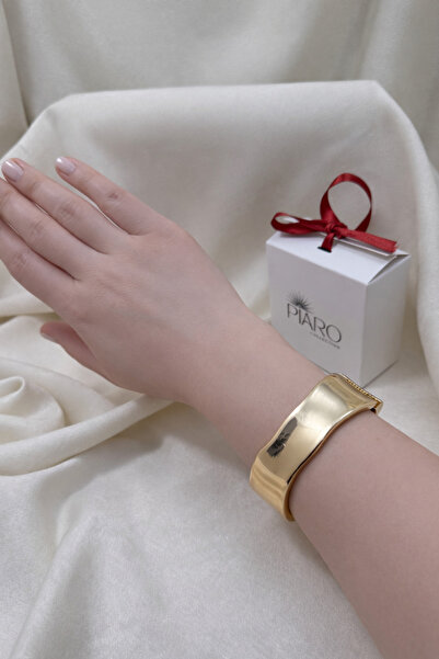 Piaro Collection أصفاد ذهبية مموجة الطراز