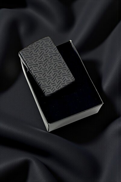 SürLaz Sevgililer Günü Hediyesi Özel İşlemeli Benzinli Çakmak Kutulu