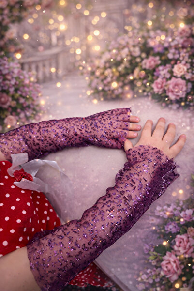 Nurcanilirboutique Kız çocuğu &bebek kostüm &dış çekim &doğum günü parti eldi...