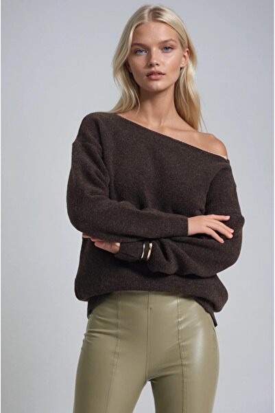 Lijuri Boat Neck Soft Textured Knitwear Sweater 1423