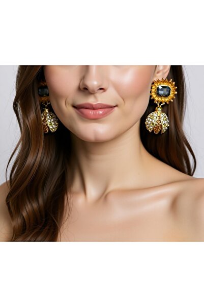KARE ACCESORIES Marka Model Gold Renk Taş Detaylı Güneş ve Uğur Böceği Küpe