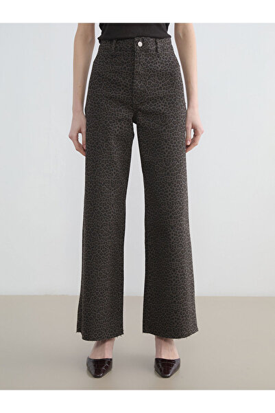 LC Waikiki Γυναικείο τζιν παντελόνι με φαρδιά μπατζάκια και λεοπάρ σχέδιο