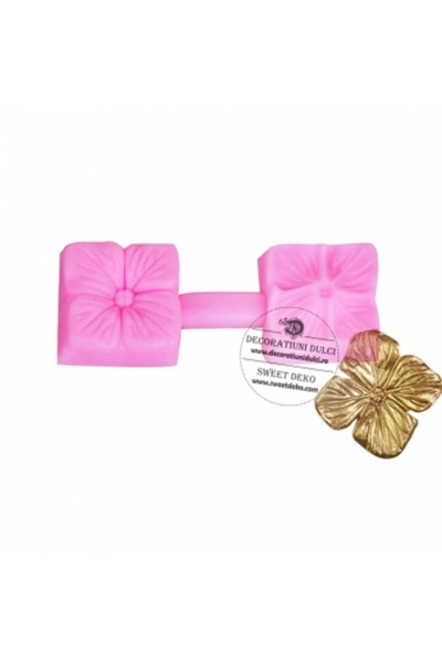 Decoratiuni Dulci Mulaj patrat floare