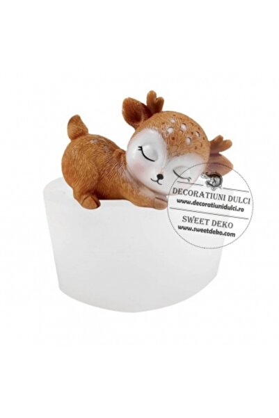 Decoratiuni Dulci Mulaj ren mic, dormind pe burta