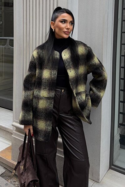 Lijuri Round Neck Plaid Patterned Furry Coat 7140